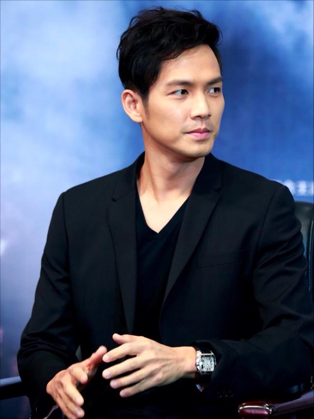 世界最帅百名帅哥,我来告诉你:肖战、十国混血儿米勒、阿兰德隆 世界最帅百名帅哥,我来告诉你:肖战、十国混血儿米勒、阿兰德隆