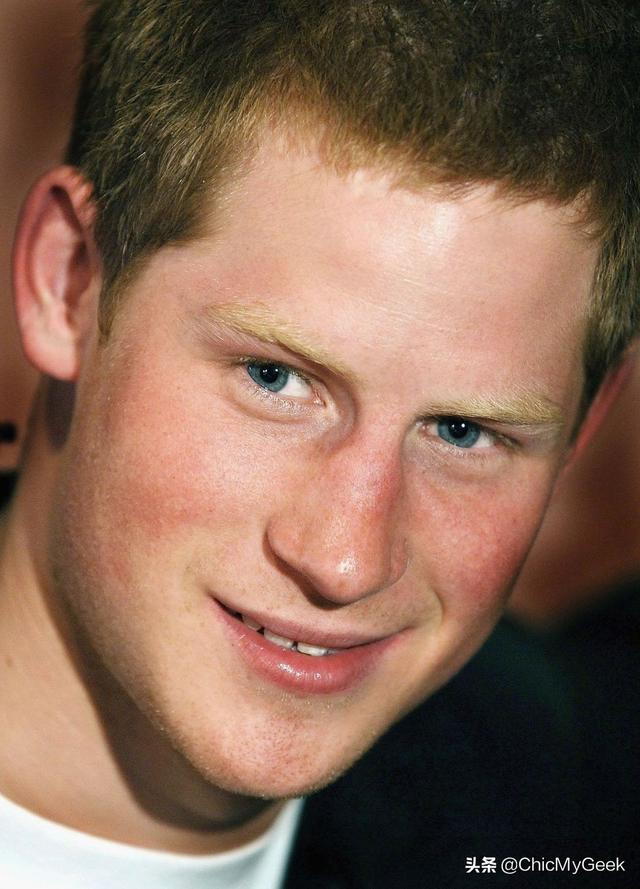 年轻的威廉和哈里王子帅炸!撞脸罗伯特·帕丁森和贾斯汀·比伯 年轻的威廉和哈里王子帅炸!撞脸罗伯特·帕丁森和贾斯汀·比伯