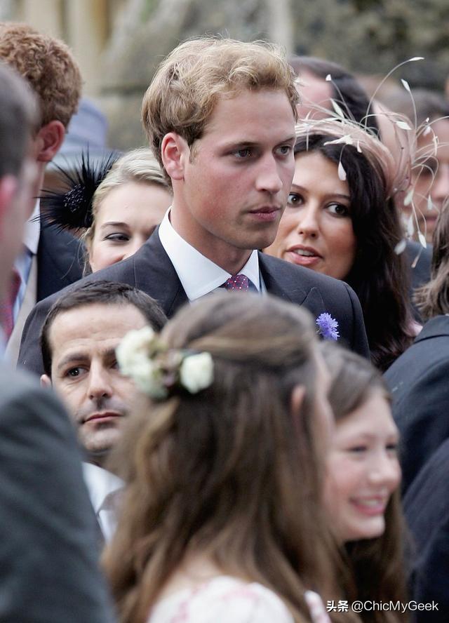 年轻的威廉和哈里王子帅炸!撞脸罗伯特·帕丁森和贾斯汀·比伯 年轻的威廉和哈里王子帅炸!撞脸罗伯特·帕丁森和贾斯汀·比伯