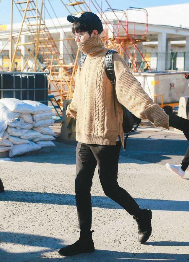 肖战玩起复古风,西装帅气儒雅,好看得过分,大长腿更吸睛 肖战玩起复古风,西装帅气儒雅,好看得过分,大长腿更吸睛