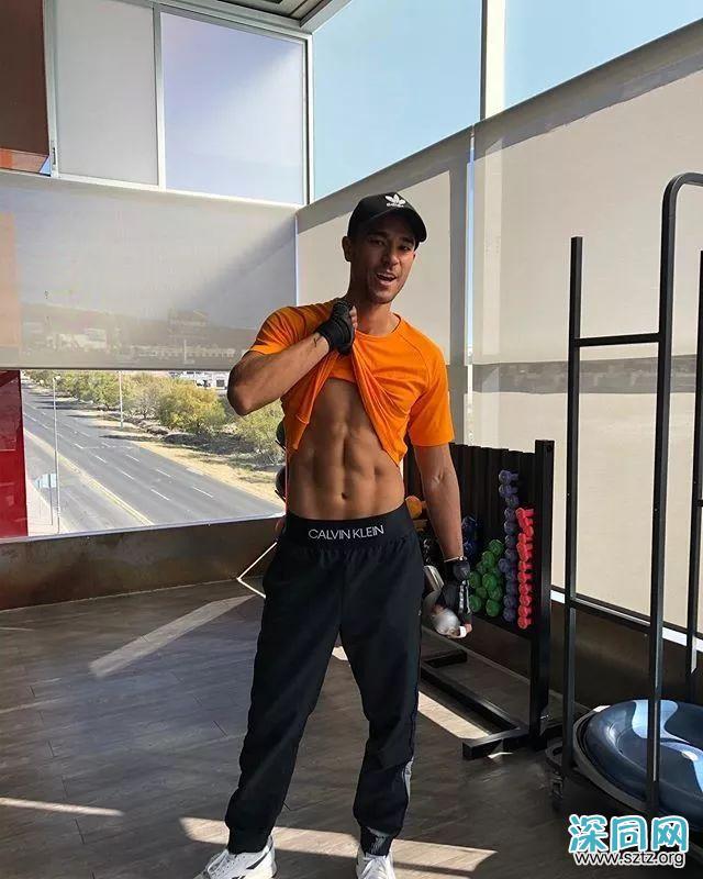 靠眼睛能隔空撩到人无法自拔,岛国最浪男模硬照一览 靠眼睛能隔空撩到人无法自拔,岛国最浪男模硬照一览