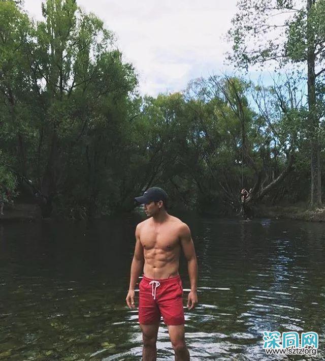 《移动迷宫》特技替身肌肉抢镜,还曾是《花木兰》李翔候选人? 《移动迷宫》特技替身肌肉抢镜,还曾是《花木兰》李翔候选人?