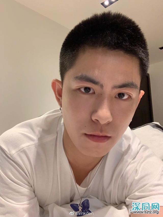 短寸+衣品+肌肉,妥妥的战斗肌 短寸+衣品+肌肉,妥妥的战斗肌