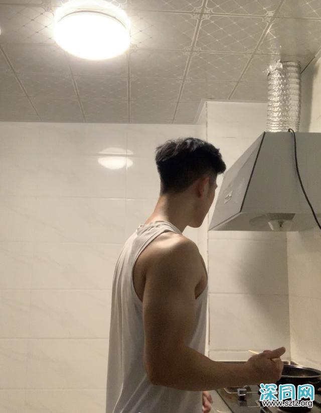 185cm高颜值鲜肉的身材居然这么棒,你也可以拥有这样 185cm高颜值鲜肉的身材居然这么棒,你也可以拥有这样