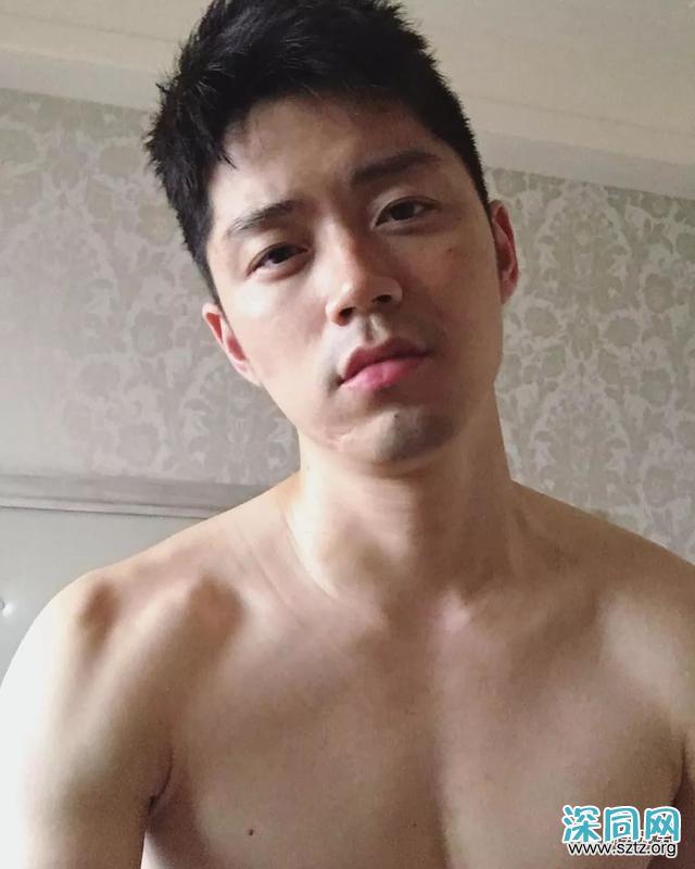 身材好到爆炸的直男帅哥,荷尔蒙在飘散 身材好到爆炸的直男帅哥,荷尔蒙在飘散