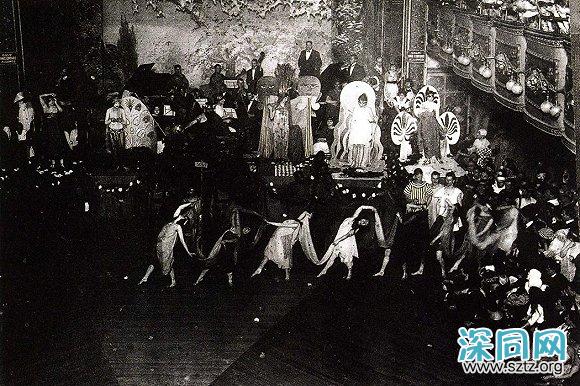 从紫罗兰到三色堇:酷儿花卉史 从紫罗兰到三色堇:酷儿花卉史