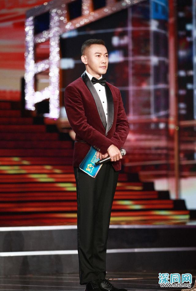 《延禧攻略》中的“大猪蹄子”聂远,在生活中穿西装的他更有魅力 《延禧攻略》中的“大猪蹄子”聂远,在生活中穿西装的他更有魅力