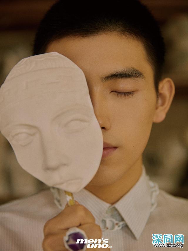 陈飞宇拍文艺大片!寸头也能驾驭的颜值,无需过多修饰也能爱上 陈飞宇拍文艺大片!寸头也能驾驭的颜值,无需过多修饰也能爱上