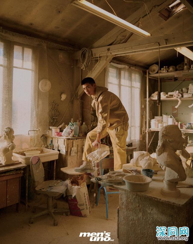 陈飞宇拍文艺大片!寸头也能驾驭的颜值,无需过多修饰也能爱上 陈飞宇拍文艺大片!寸头也能驾驭的颜值,无需过多修饰也能爱上