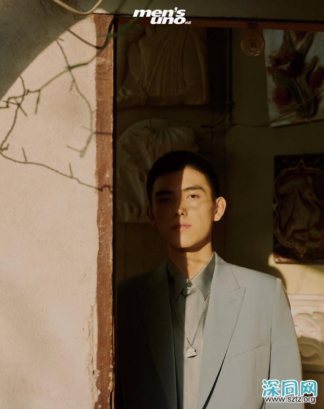 陈飞宇拍文艺大片!寸头也能驾驭的颜值,无需过多修饰也能爱上 陈飞宇拍文艺大片!寸头也能驾驭的颜值,无需过多修饰也能爱上