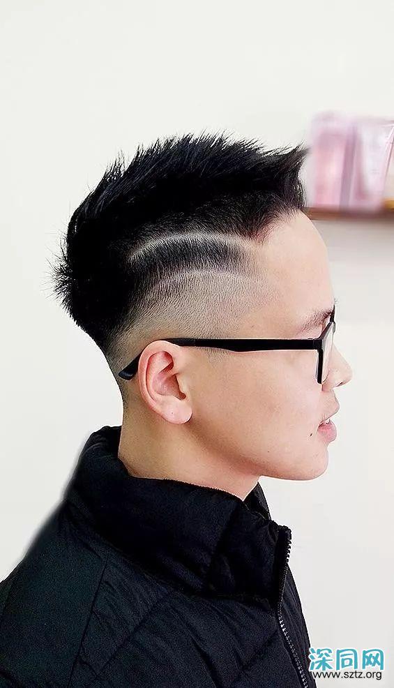 戴眼镜男生发型,2020年流行款有你想要的吗? 戴眼镜男生发型,2020年流行款有你想要的吗?