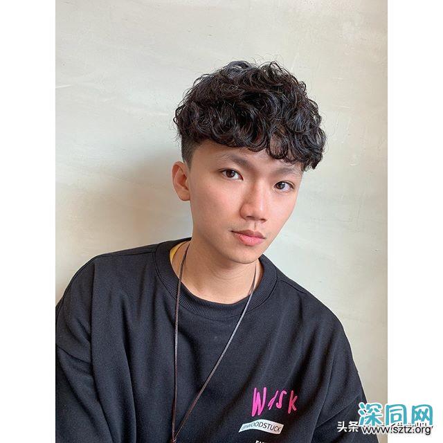 最受年轻男士欢迎的发型,烫个帅气更有型 最受年轻男士欢迎的发型,烫个帅气更有型