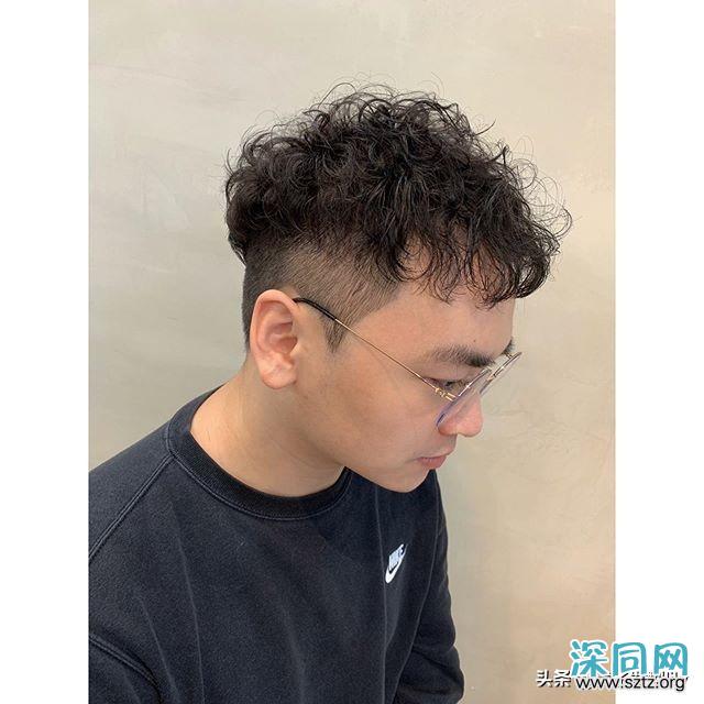 最受年轻男士欢迎的发型,烫个帅气更有型 最受年轻男士欢迎的发型,烫个帅气更有型