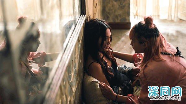 首演女女情欲戏 温碧霞有点尴尬 首演女女情欲戏 温碧霞有点尴尬