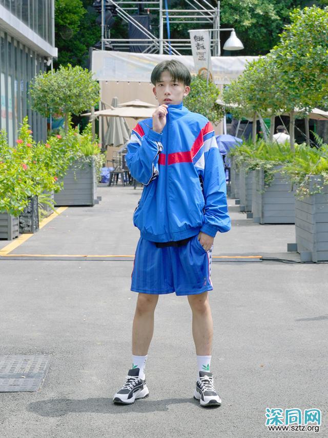 还是小时候穿的运动外套,只是它变潮了 还是小时候穿的运动外套,只是它变潮了