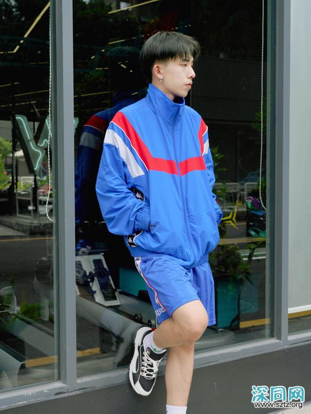 还是小时候穿的运动外套,只是它变潮了 还是小时候穿的运动外套,只是它变潮了