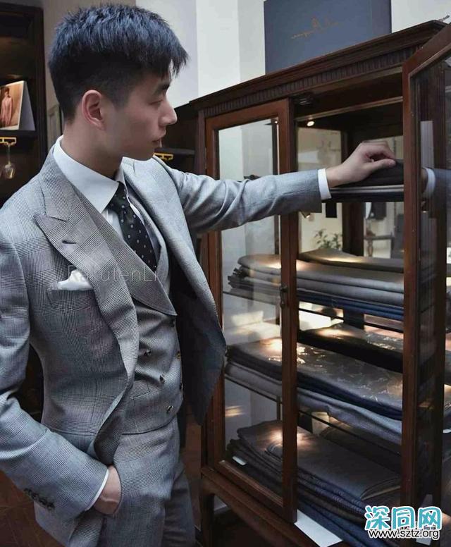 一个十分可口的甜菜鲜肉,90后正装小奶狗 一个十分可口的甜菜鲜肉,90后正装小奶狗