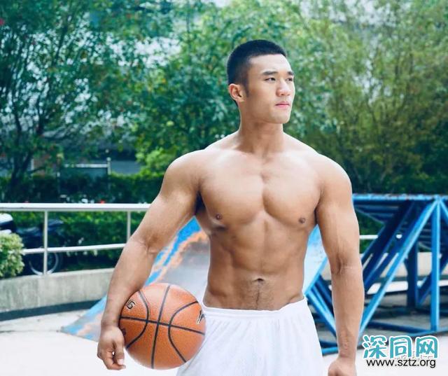 现在的肌肉小狼狗大肌肉,真是一个比一个大 现在的肌肉小狼狗大肌肉,真是一个比一个大