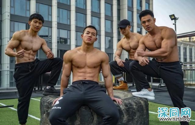 小鲜肉一口气50个俯卧撑,忍不住多看几眼 小鲜肉一口气50个俯卧撑,忍不住多看几眼