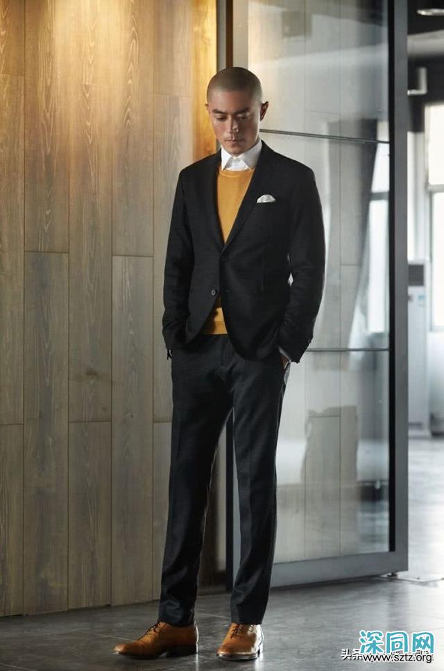 霍建华MAN到失控,剃光头荷尔蒙爆棚,一般人模仿不来 霍建华MAN到失控,剃光头荷尔蒙爆棚,一般人模仿不来