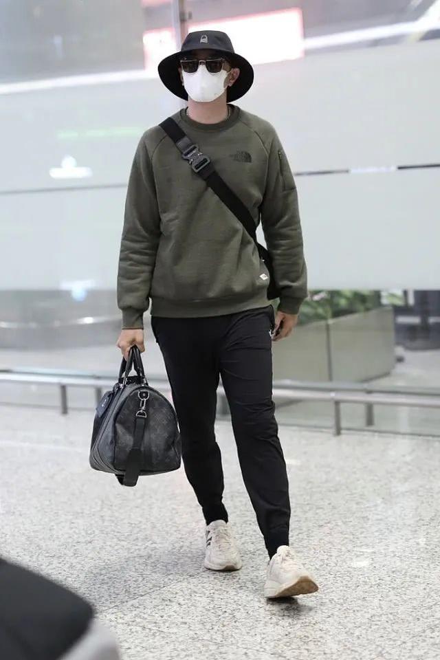 184cm金瀚时髦搭配,这3组圆领外套造型,打造时髦的利器 184cm金瀚时髦搭配,这3组圆领外套造型,打造时髦的利器