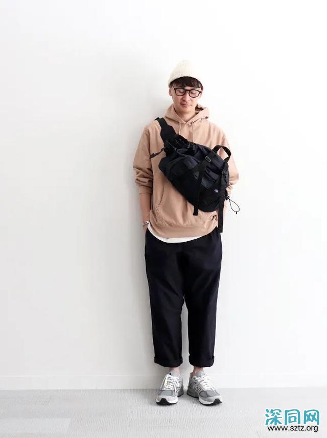 穿西裤一直搭配皮鞋?换运动鞋试试,造型时髦出众 穿西裤一直搭配皮鞋?换运动鞋试试,造型时髦出众