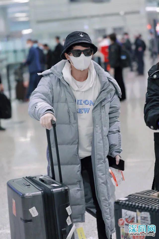 个子不到170怎么穿?看看身高161的周深,造型时髦又显高 个子不到170怎么穿?看看身高161的周深,造型时髦又显高