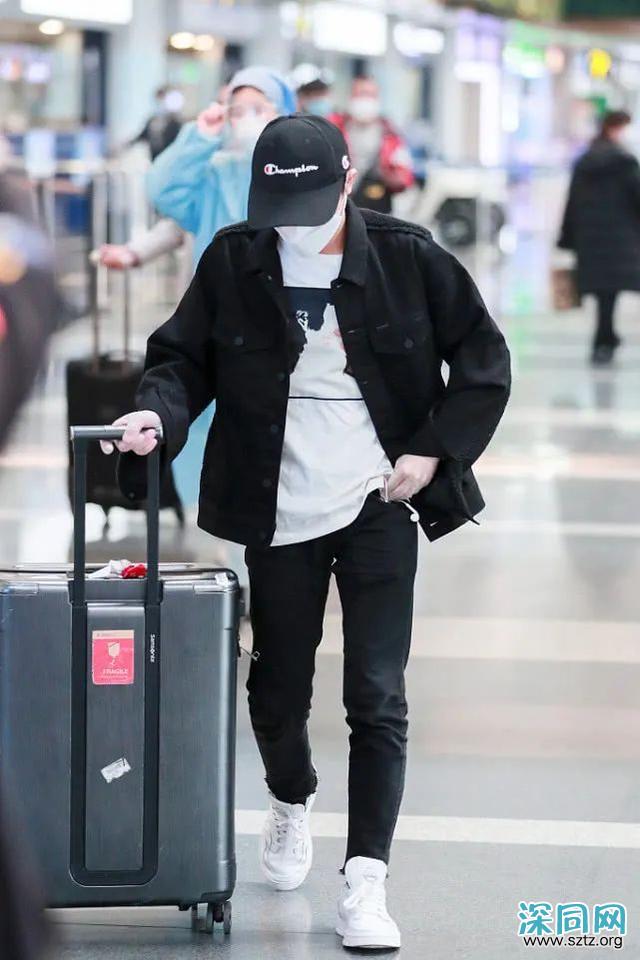 个子不到170怎么穿?看看身高161的周深,造型时髦又显高 个子不到170怎么穿?看看身高161的周深,造型时髦又显高