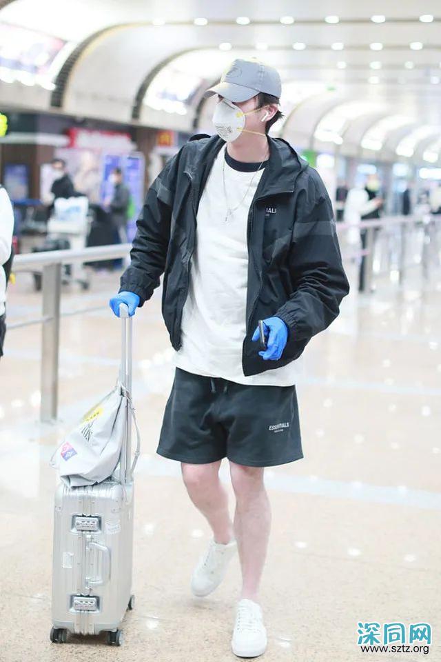 徐开骋轻松出行,短裤搭配外套,187cm的身高也穿成五五身 徐开骋轻松出行,短裤搭配外套,187cm的身高也穿成五五身