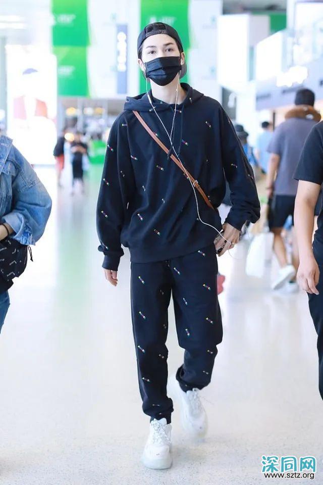 朱正廷时髦造型,搭配风格很独特,轻松穿出潮流范 朱正廷时髦造型,搭配风格很独特,轻松穿出潮流范