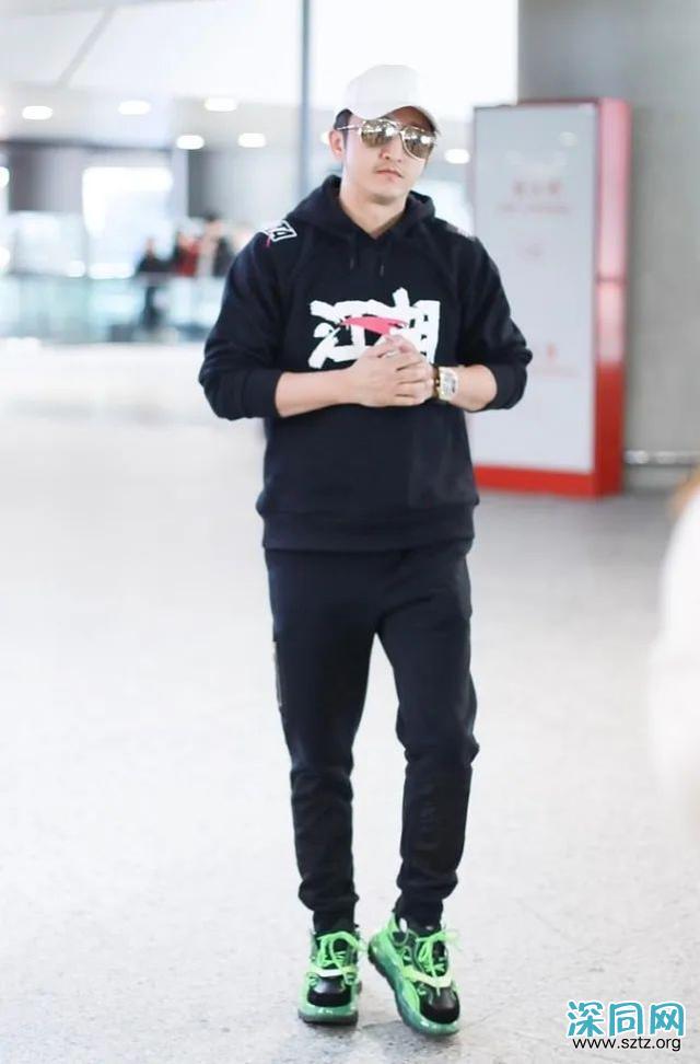 162cm邹市明也很会穿,安踏运动裤+荧光绿外套,打造潮流范 162cm邹市明也很会穿,安踏运动裤+荧光绿外套,打造潮流范