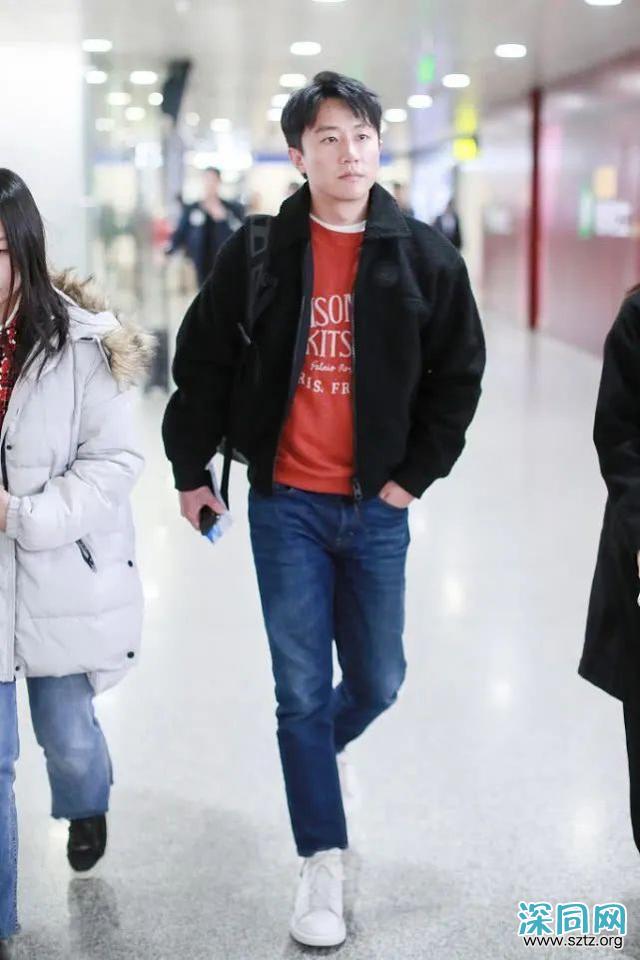 黄轩变换风格,造型低调帅气,这两组搭配轻松穿出时髦范 黄轩变换风格,造型低调帅气,这两组搭配轻松穿出时髦范