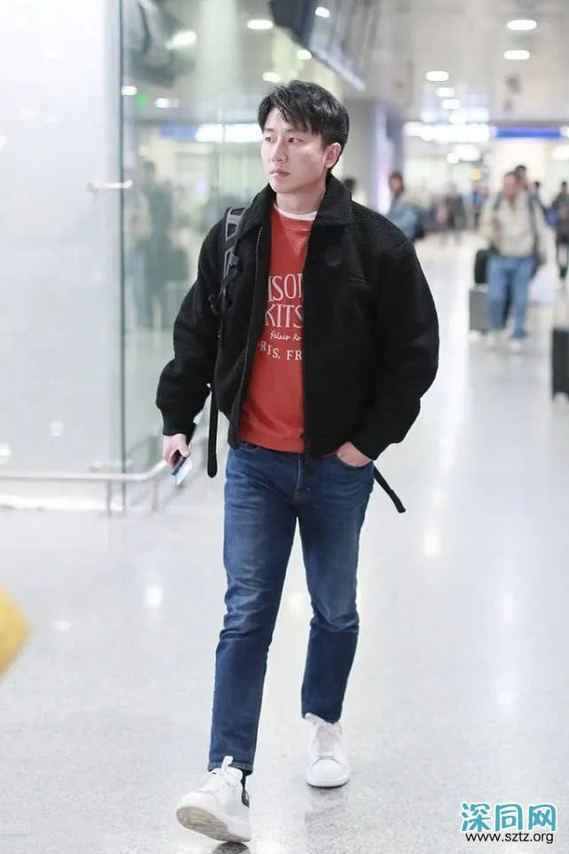 黄轩变换风格,造型低调帅气,这两组搭配轻松穿出时髦范 黄轩变换风格,造型低调帅气,这两组搭配轻松穿出时髦范