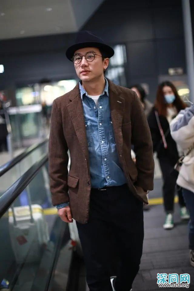 黄轩变换风格,造型低调帅气,这两组搭配轻松穿出时髦范 黄轩变换风格,造型低调帅气,这两组搭配轻松穿出时髦范