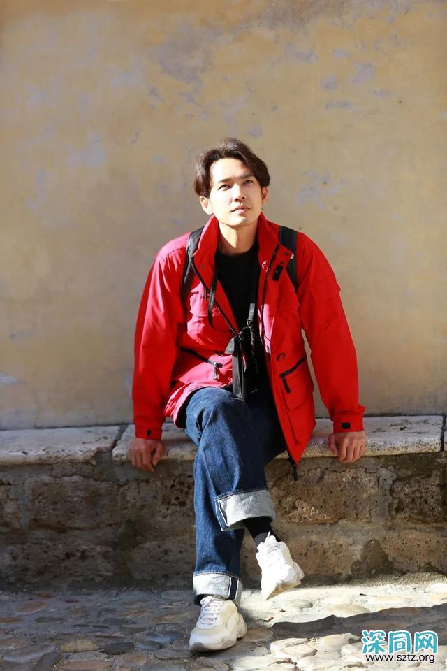 钟汉良帅气造型,这哪像45岁?造型青春时髦 钟汉良帅气造型,这哪像45岁?造型青春时髦