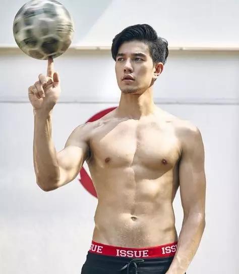 巴西肌肉小哥走红网络,完美身材让网友大呼:酸了! 巴西肌肉小哥走红网络,完美身材让网友大呼:酸了!