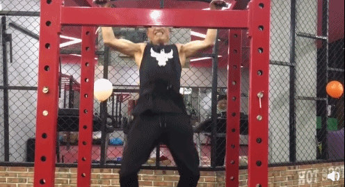 70岁老爷子练出健硕身材,在他面前,年龄真的只是数字 70岁老爷子练出健硕身材,在他面前,年龄真的只是数字