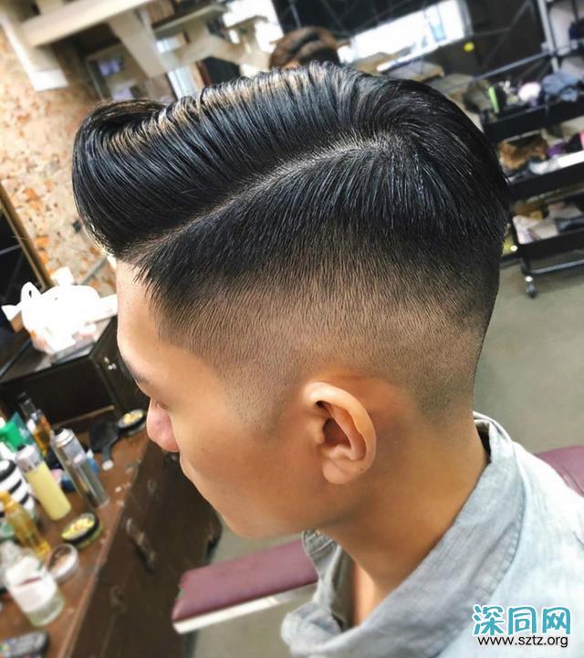 男士剪“油头发型”真的很帅气,并不油腻 男士剪“油头发型”真的很帅气,并不油腻