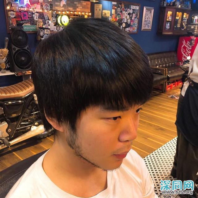 男士剪“油头发型”真的很帅气,并不油腻 男士剪“油头发型”真的很帅气,并不油腻