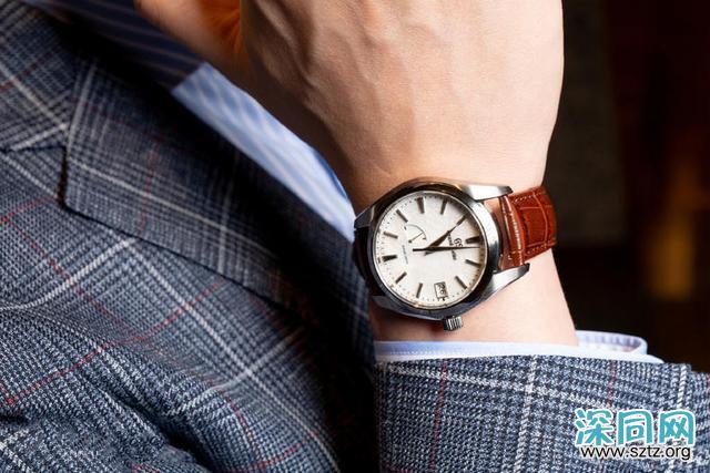 男生长时间戴手表,想不到还有这些变化 男生长时间戴手表,想不到还有这些变化