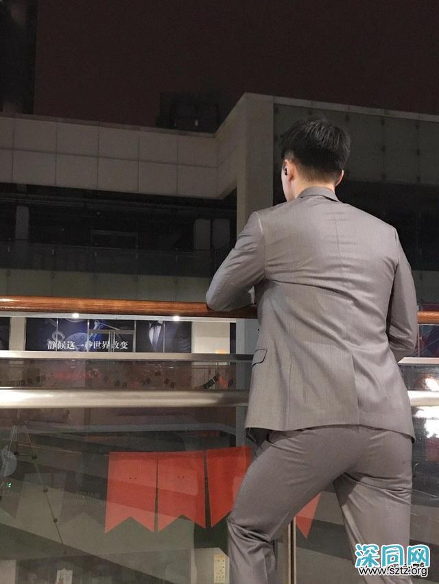 高又高又壮的肌肉帅哥,多张自拍迷人眼! 高又高又壮的肌肉帅哥,多张自拍迷人眼!