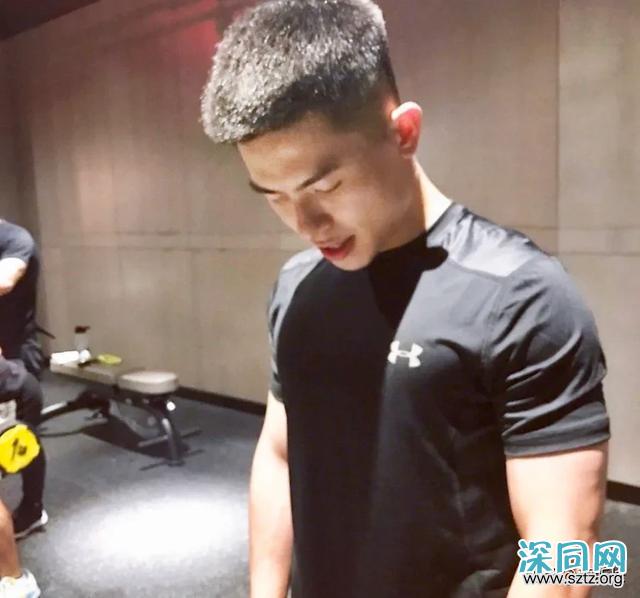 运动型肌肉帅哥,你也该行动起来了! 运动型肌肉帅哥,你也该行动起来了!