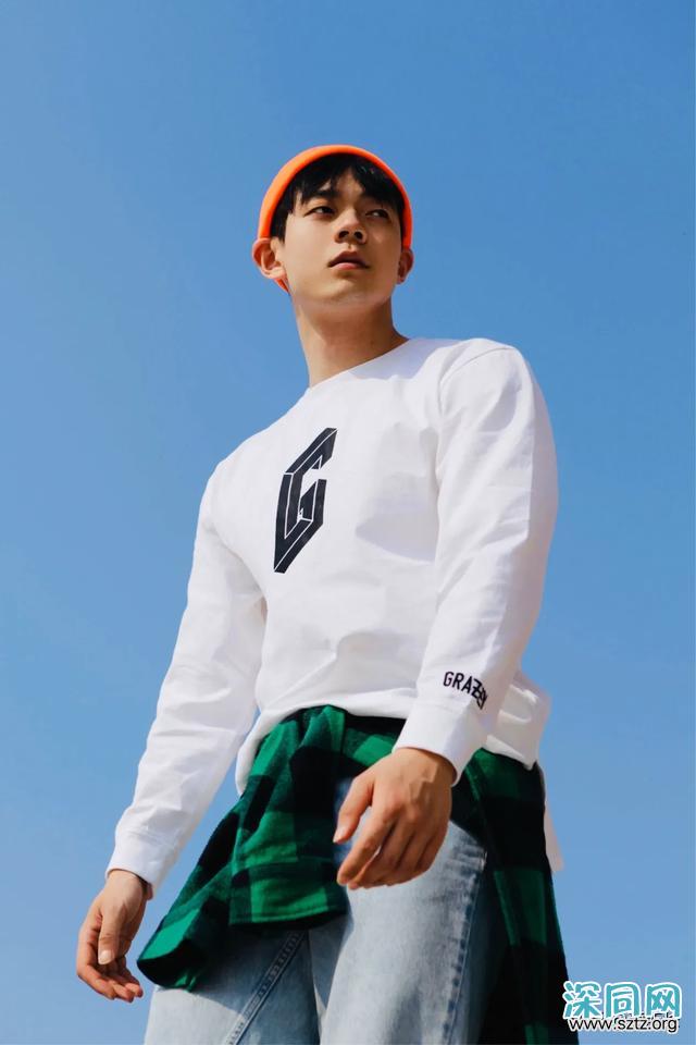 正装男人就是如此吸引人,来签收你的正装男友! 正装男人就是如此吸引人,来签收你的正装男友!