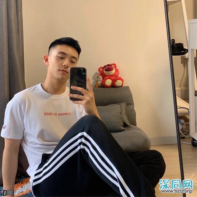 正装男人就是如此吸引人,来签收你的正装男友! 正装男人就是如此吸引人,来签收你的正装男友!