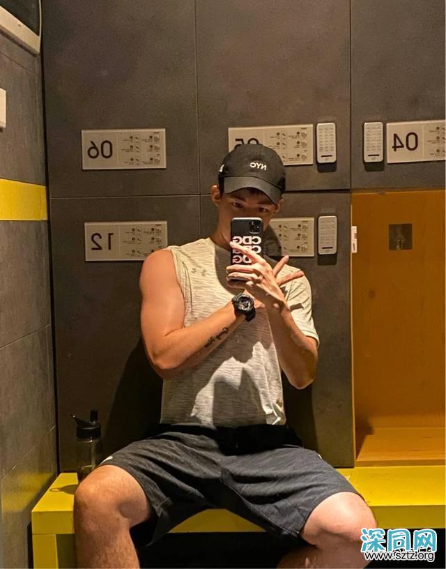 前凸后翘的帅一在线卖萌,这次是真的老公来了! 前凸后翘的帅一在线卖萌,这次是真的老公来了!