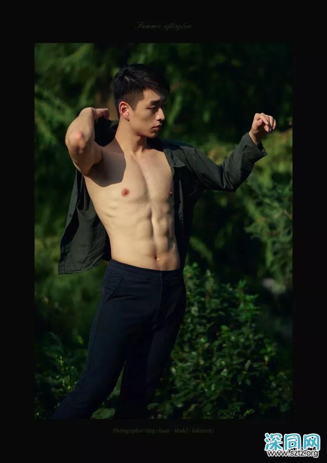 白净肌肉帅哥,清爽干净的长相,让人难忘 白净肌肉帅哥,清爽干净的长相,让人难忘