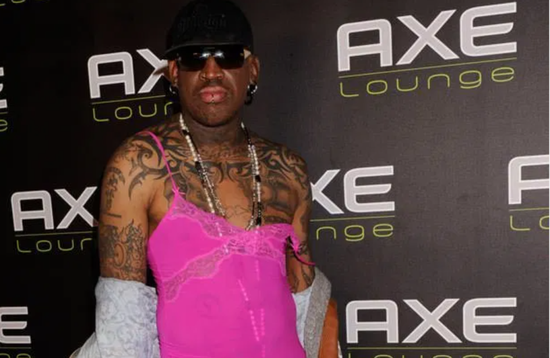 “在NBA,至少有10%—20%的球员是同性恋。” “在NBA,至少有10%—20%的球员是同性恋。”