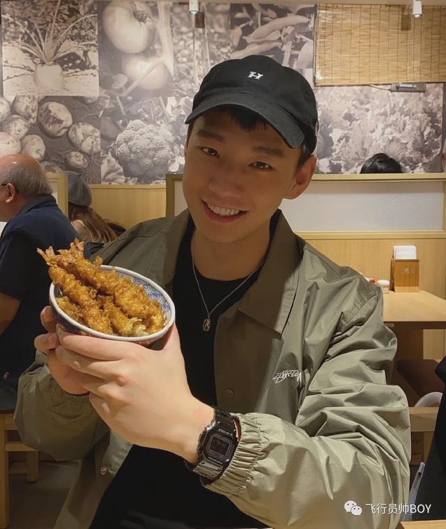 186CM北京航空总医院肌肉医生登上央视火了! 186CM北京航空总医院肌肉医生登上央视火了!