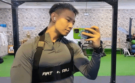 186CM北京航空总医院肌肉医生登上央视火了! 186CM北京航空总医院肌肉医生登上央视火了!