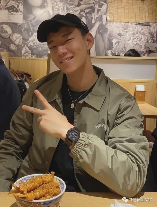 186CM北京航空总医院肌肉医生登上央视火了! 186CM北京航空总医院肌肉医生登上央视火了!